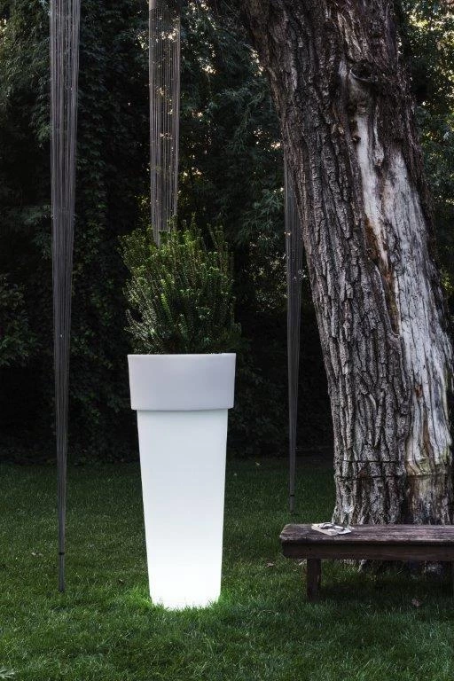 Serralunga Contract & Garden Pots Marcantonio With Light