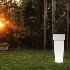 Serralunga Contract & Garden Pots Marcantonio With Light