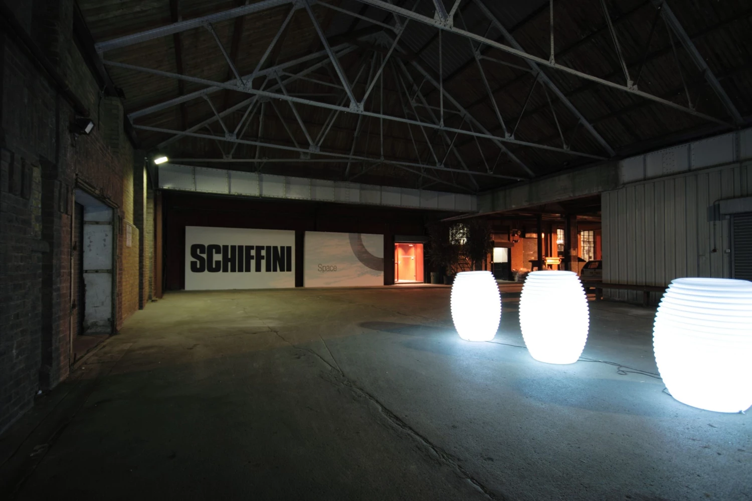 Serralunga Art Top Pot With Light