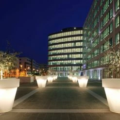 Serralunga Urban Furniture Vas-Two With Light