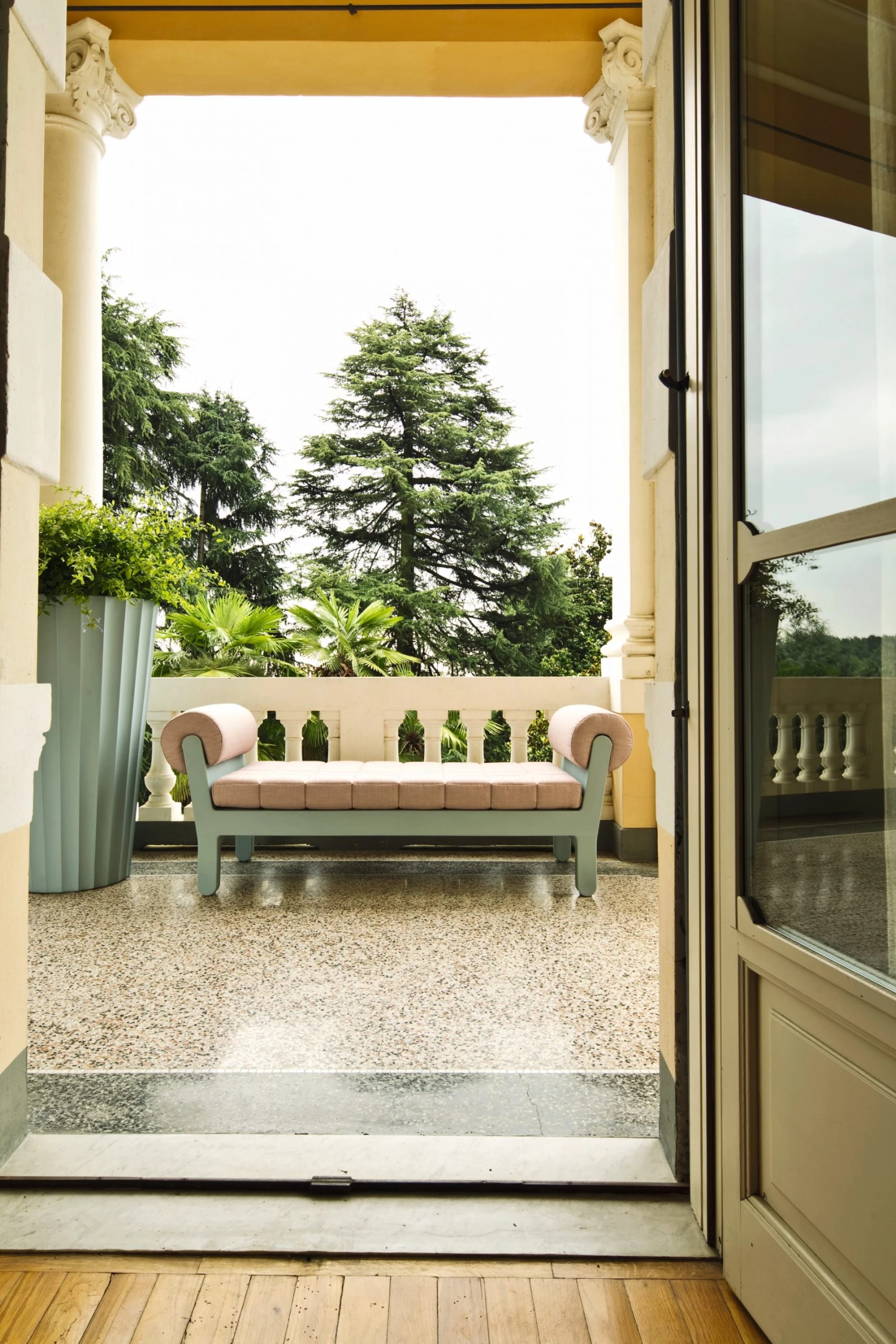 Serralunga Contract & Residential Furniture Belle Etoile