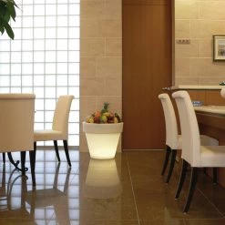 Serralunga Bordato Liscio With Light Contract & Garden Pots