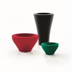 Serralunga Contract & Garden Pots Ming Family