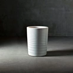 Serralunga Contract & Garden Pots Grand Jane