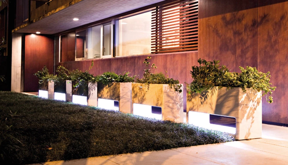 Serralunga Lluna Contract & Garden Pots